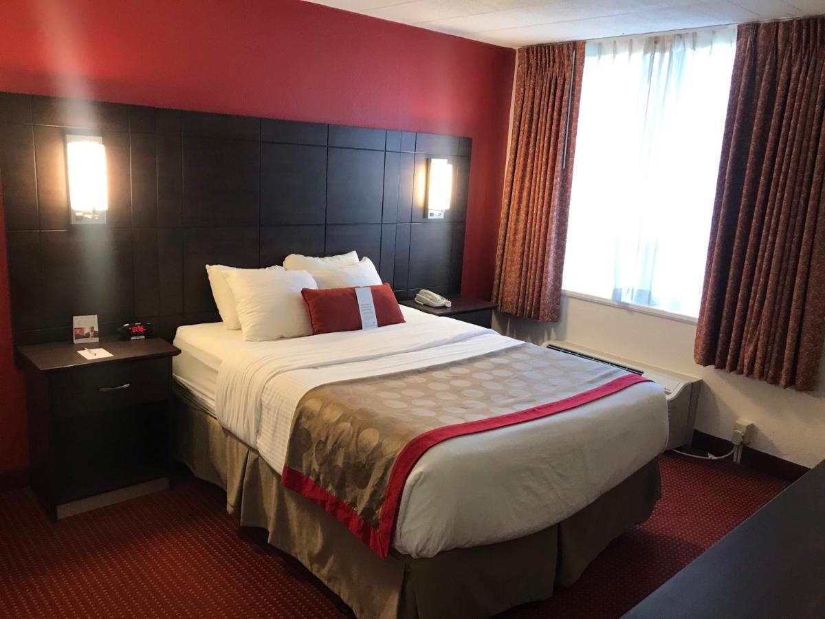 Hotel Ramada By Wyndham Ligonier Exterior foto